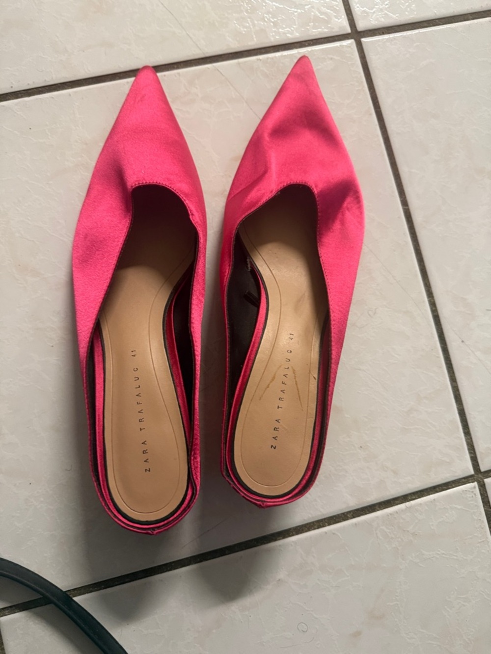 Zara Bright Pink Pointed Toe Flats